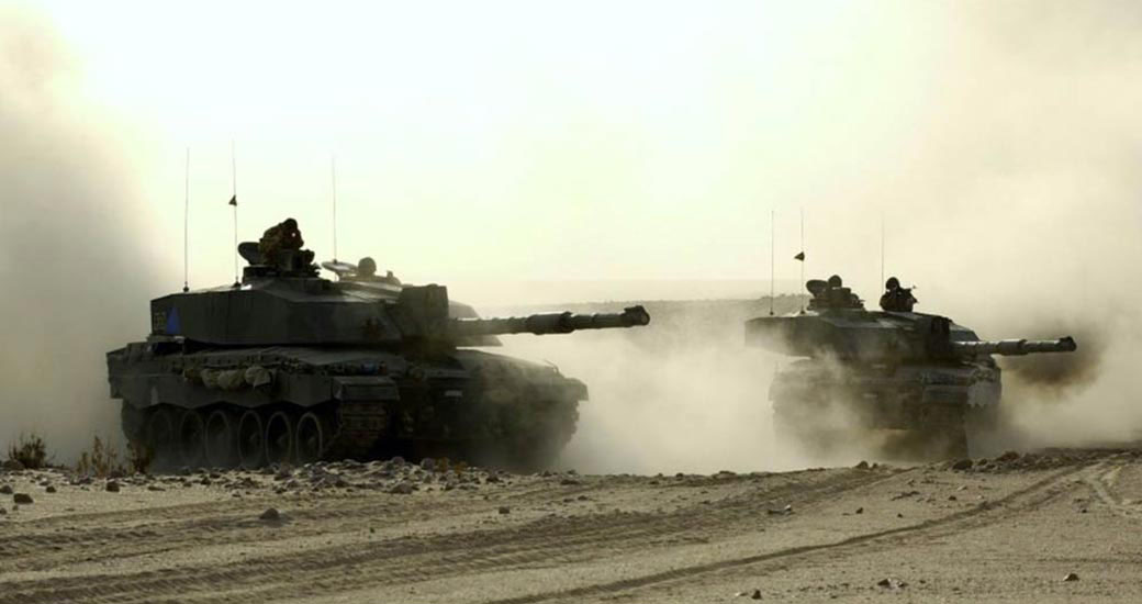 /2000-03-Saif-Sareea-2-tanks.jpg